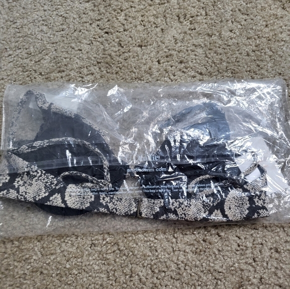 💚HP💚NWT Andie Swim Sicily Bikini Top in Snakeskin Print - Picture 5 of 6